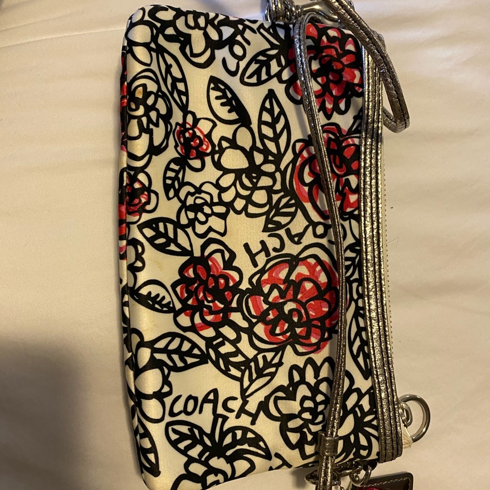 Coach crossbody - Picture 2 of 3